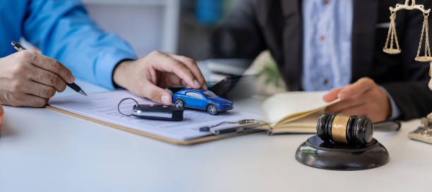 Overcome Legal Challenges with a Knowledgeable Injury Attorney